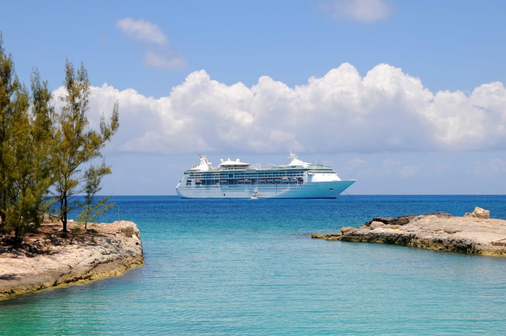 Secrets everyone should know before you go on a cruise | www.simplystine.com