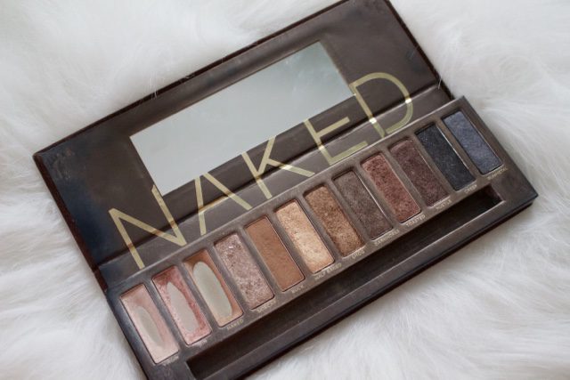 Urban Decay Naked Palette Is Being Discontinued. THE BEST palette for a good, neutral eyeshadow look.