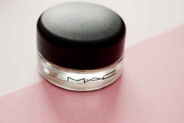 MAC COSMETICS PAINTERLY PAINT POT