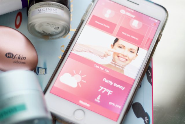 Meet HiMirror: Your Two-In-One Mirror and Beauty Consultant