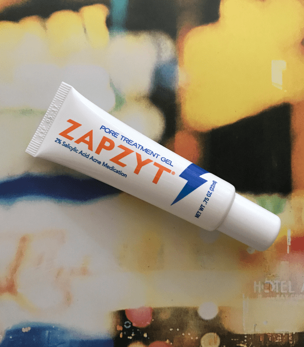 Treat Your Adult Acne With ZAPZYT! An acne fighting product line targeted to stop acne in as little as five hours! | www.simplystine.com
