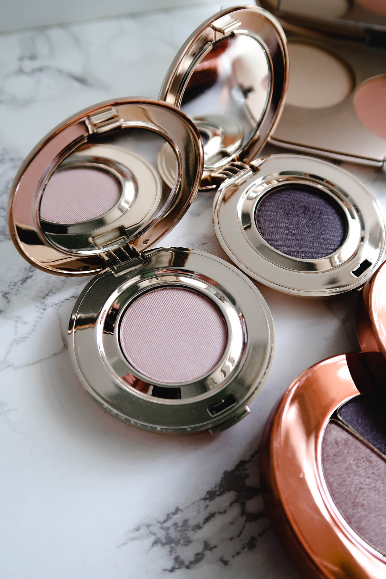 Jane Iredale Makeup is commonly known as skincare makeup. Why? Because the makeup products that Jane Iredale offers are high-quality mineral makeup that enhance your complexion, are cruelty-free  and are free of any chemicals and/or synthetic ingredients.  #beauty #GreenBeauty #MineralMakeup