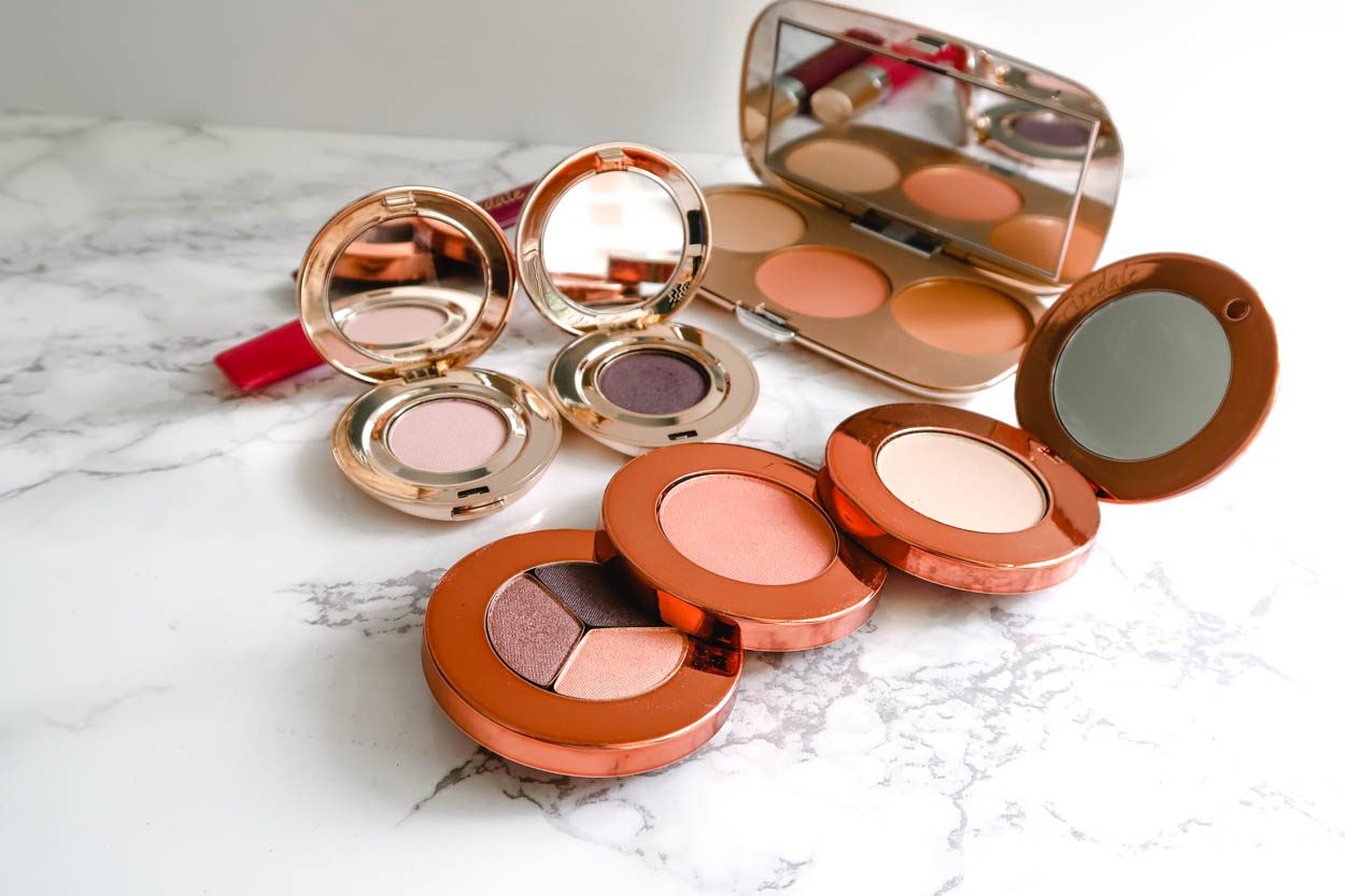 Jane Iredale Makeup is commonly known as skincare makeup. Why? Because the makeup products that Jane Iredale offers are high-quality mineral makeup that enhance your complexion, are cruelty-free  and are free of any chemicals and/or synthetic ingredients.  #beauty #GreenBeauty #MineralMakeup