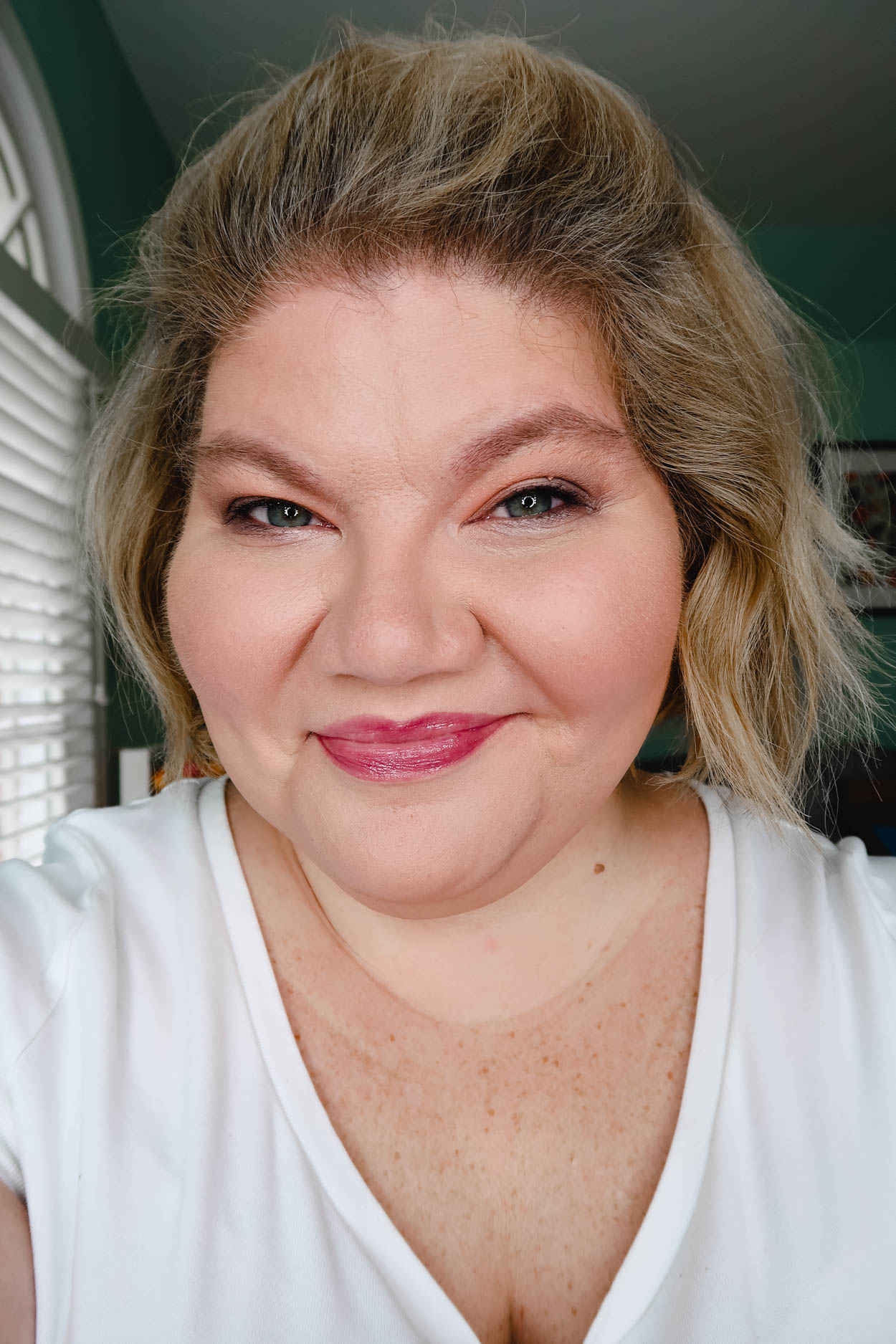 Jane Iredale Makeup is commonly known as skincare makeup. Why? Because the makeup products that Jane Iredale offers are high-quality mineral makeup that enhance your complexion, are cruelty-free and are free of any chemicals and/or synthetic ingredients. #beauty #GreenBeauty #MineralMakeup