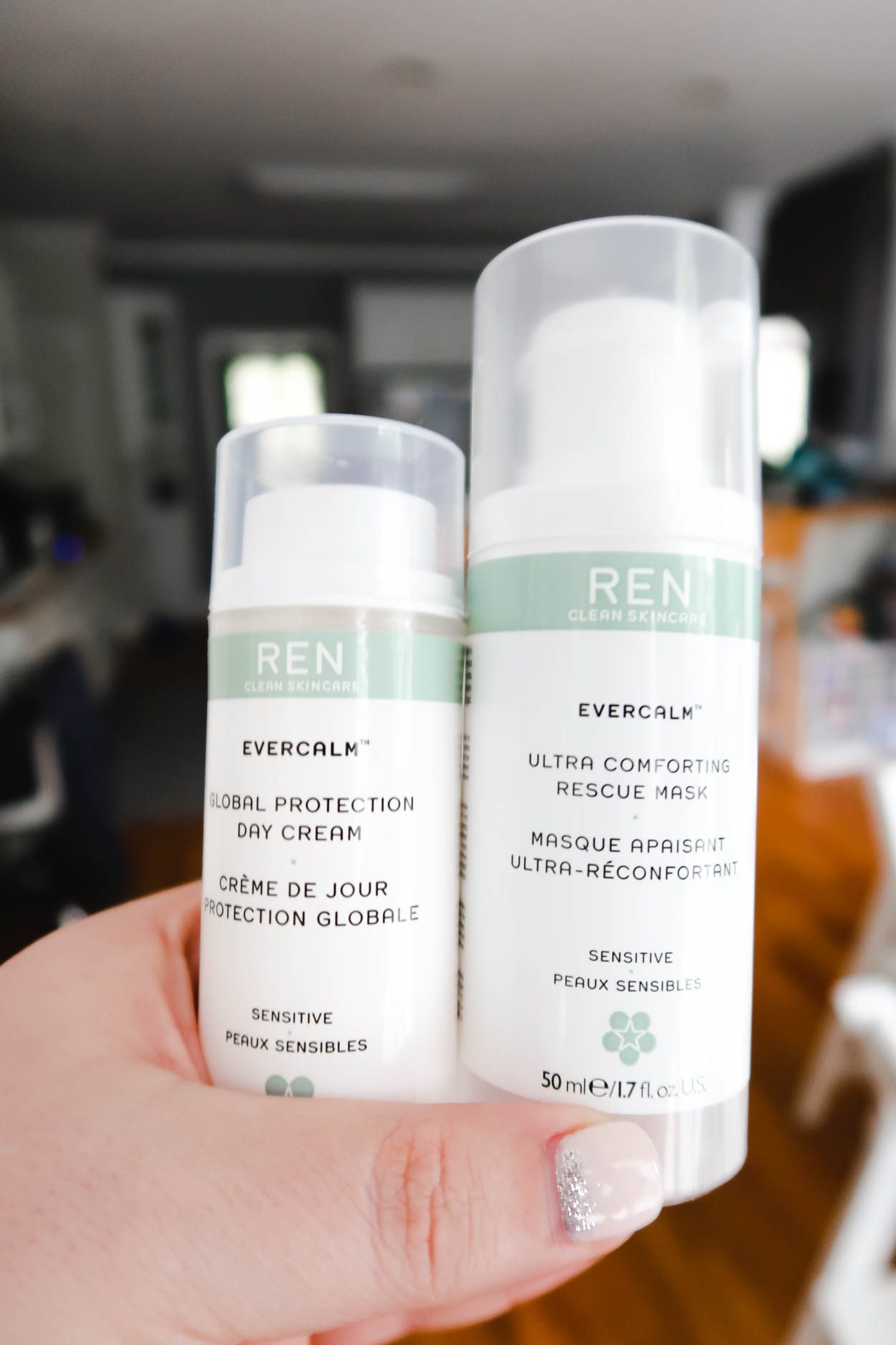 I'm sharing everthing you need to know when it comes to dealing with sensitive skin. Plus, I'm sharing some of products that I use to keep my inflamed skin calm and hydrated. #RENSkincare #SensitiveSkin #Skincare #beauty