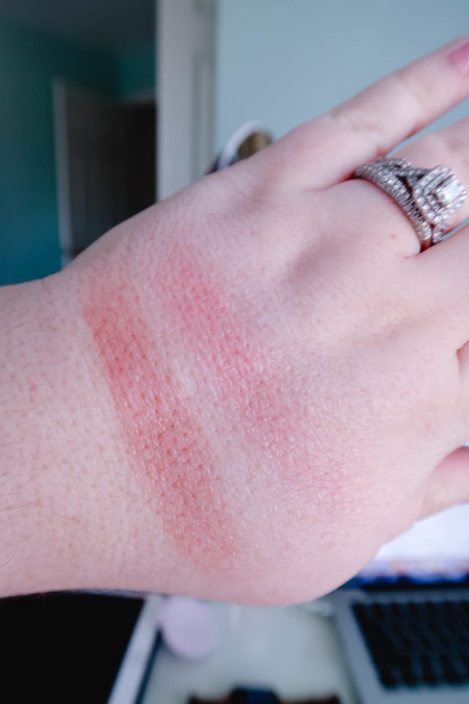 Maybelline Cheek Heat Gel-Cream is a drugstore gem! I also really love the Tata Harper Cheek and Lip Tint! Both are great options for a cream cheek product.
Why wear a cream cheek product instead of a powder blush? SO MANY REASONS! All explained in my post!
#cheektint #makeuptips #makeup #beauty #BeautyTips #SpringMakeup