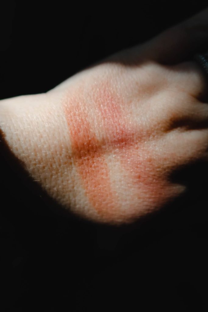 Maybelline Cheek Heat Gel-Cream is a drugstore gem! I also really love the Tata Harper Cheek and Lip Tint! Both are great options for a cream cheek product.
Why wear a cream cheek product instead of a powder blush? SO MANY REASONS! All explained in my post!
#cheektint #makeuptips #makeup #beauty #BeautyTips #SpringMakeup